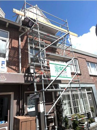 Dakwerk met platformsteiger